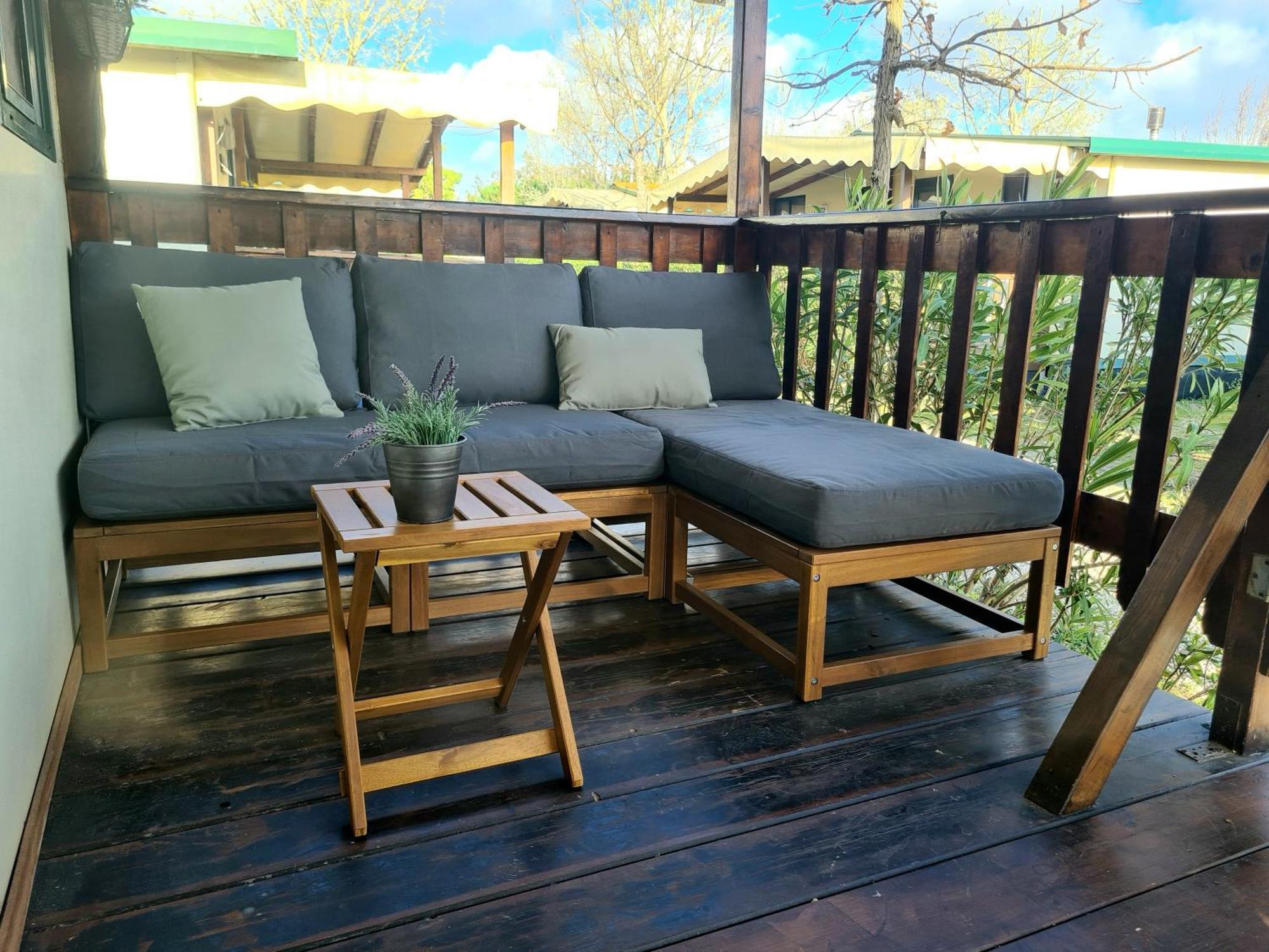 Comfortabele Familie Chalets Met Veranda Incl Airco Dichtbij Zee! Viareggio Exterior photo